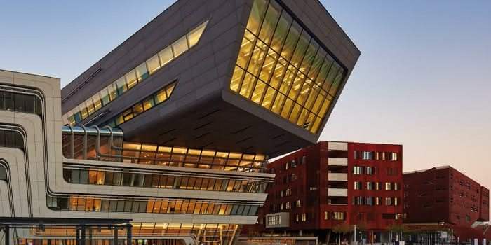 Visite de la nouvelle faculté d'économie de Vienne au Prater 